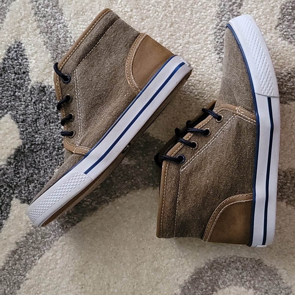Nautica hightop sneaker, youth sz 2, brown canvas - Picture 1 of 15